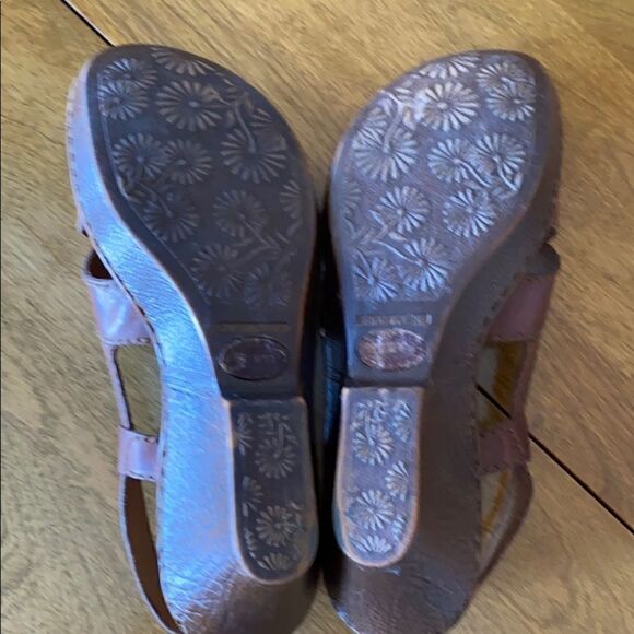 Born  wedge  sandals - Picture 6 of 8